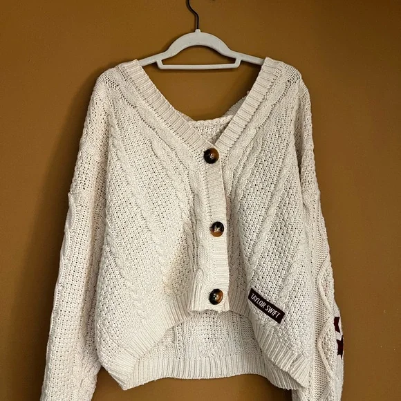 authentic brand new taylor swift red cardigan - Picture 1 of 1